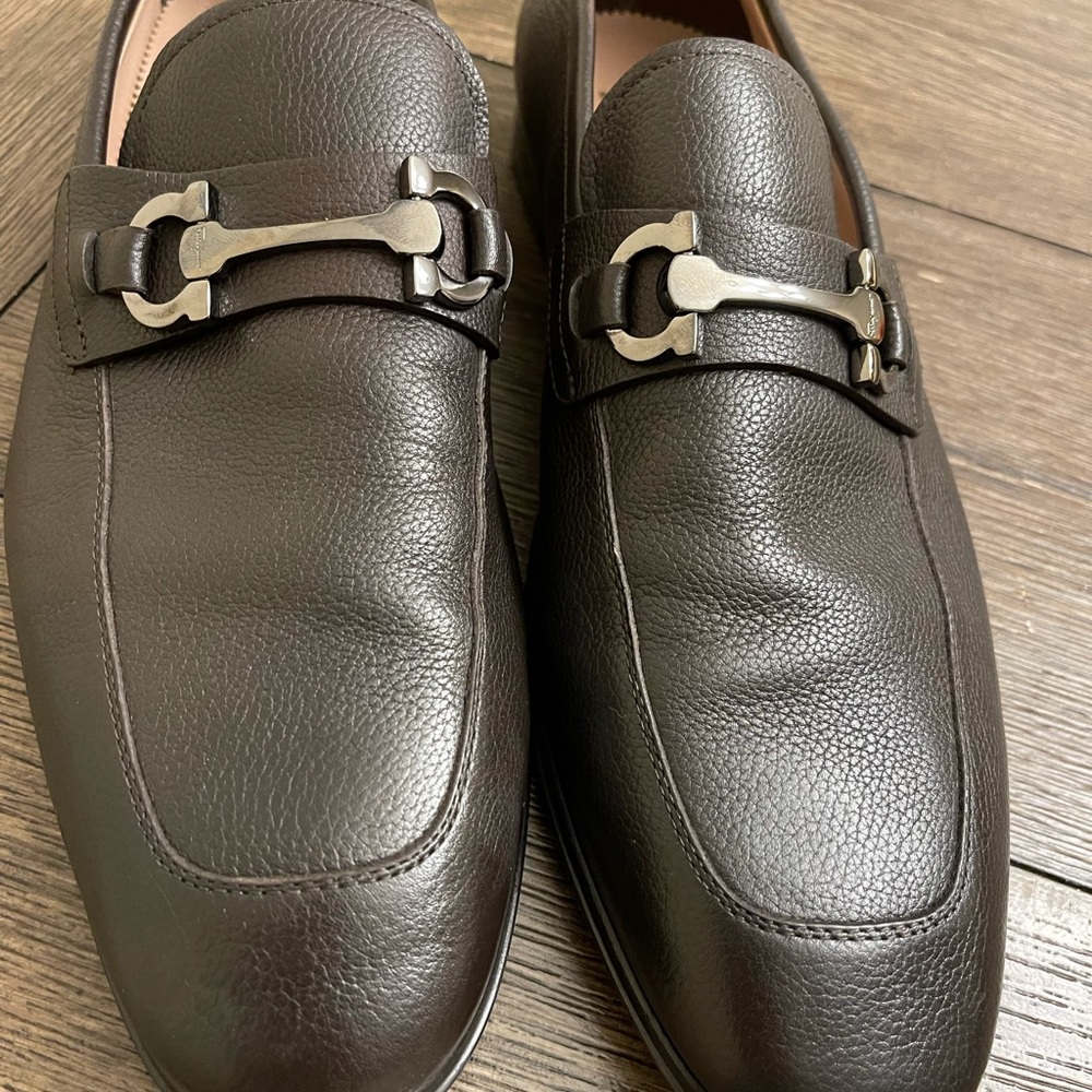 Salvatore Ferragamo mens 10.5 brown loafers